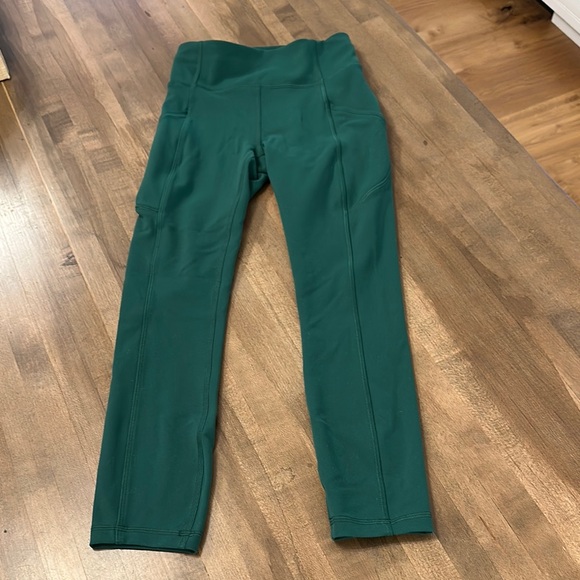 Lululemon Invigorate High-Rise Crop 23" - Picture 2 of 4